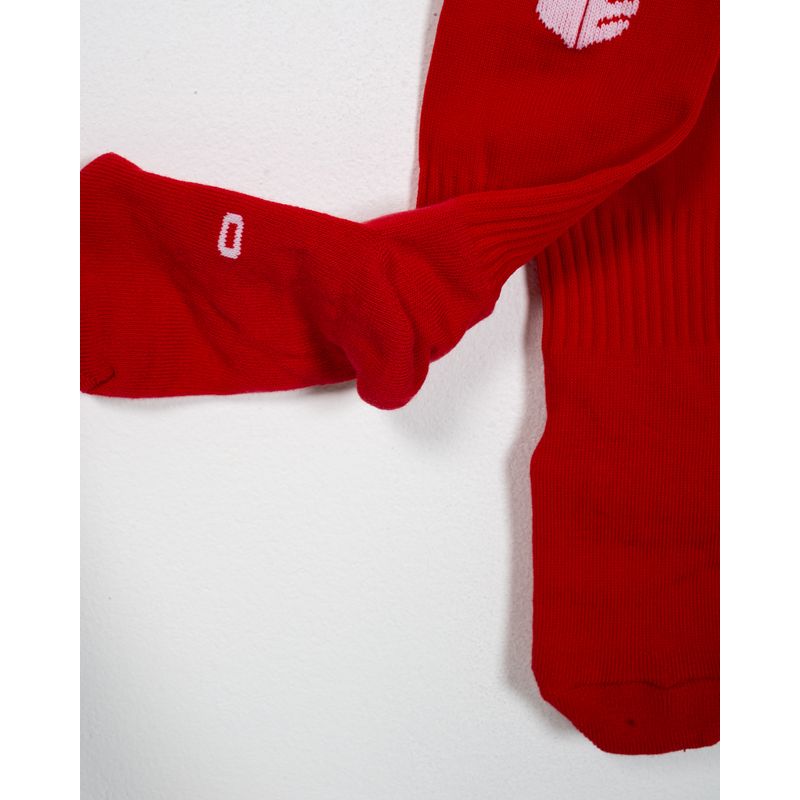 Set-echipament-de-fotbal-cu-jambiere-2029801054