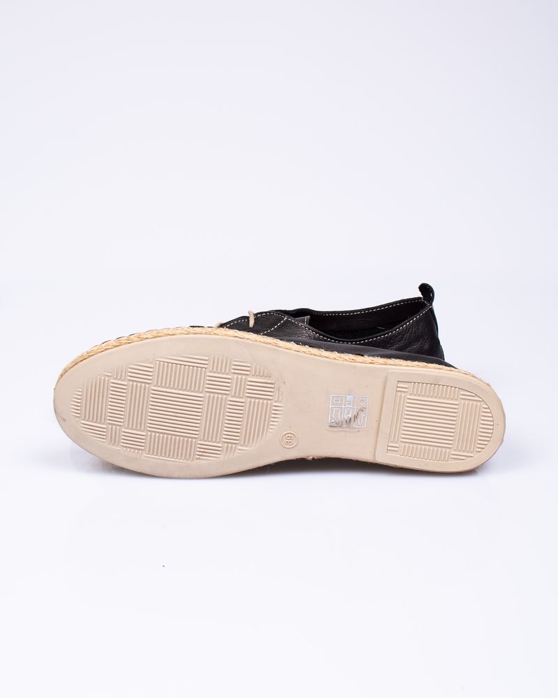 Pantofi-din-piele-naturala-cu-siret-si-model-perforat-22ROV32039