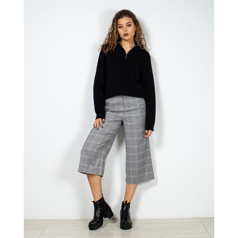 Pantaloni-trei-sferturi-in-carouri-22ITT50002