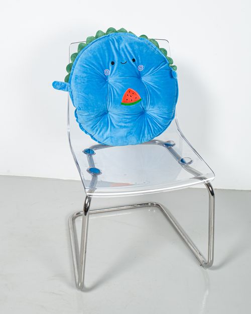 Perna albastra de scaun