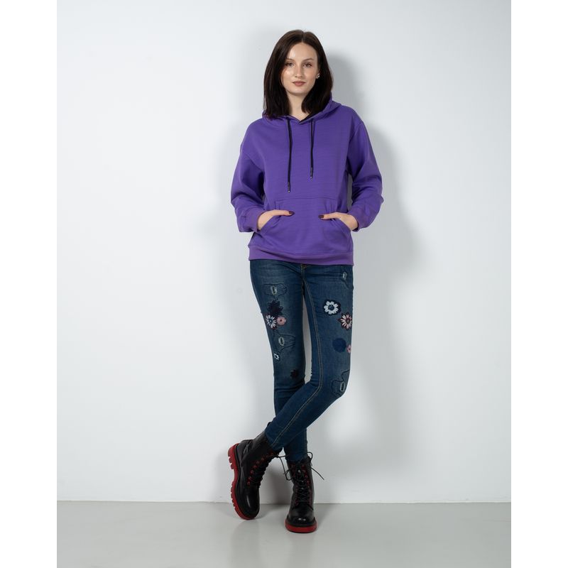 Jeans-cu-talie-joasa-si-model-brodat-23ITT94015