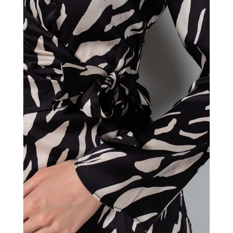 Rochie-scurta-cu-decolteu-23YEL17011
