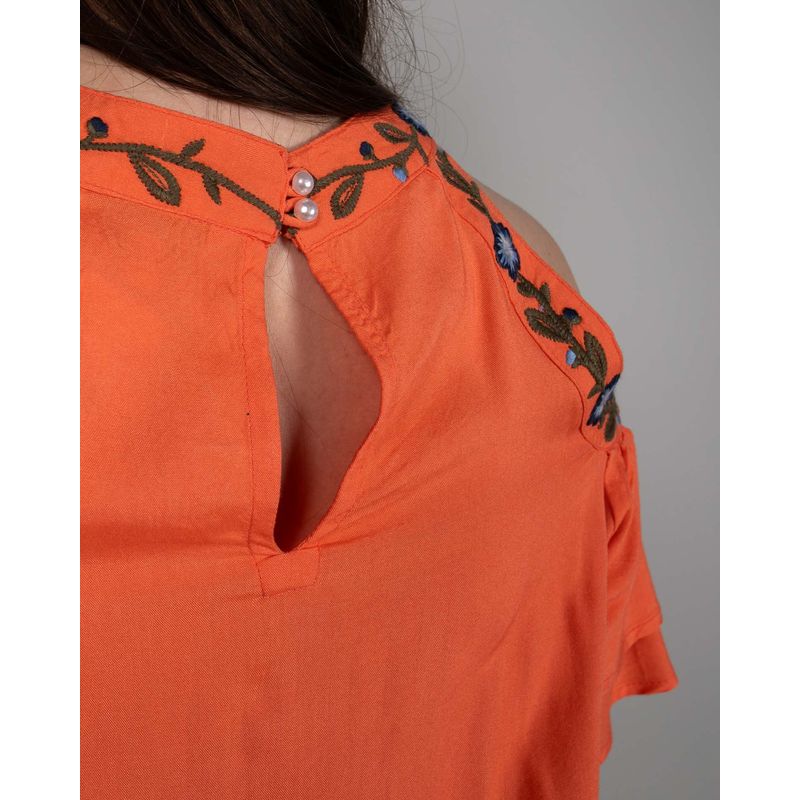 Bluza-cu-umerii-goi-si-model-brodat-N231677001