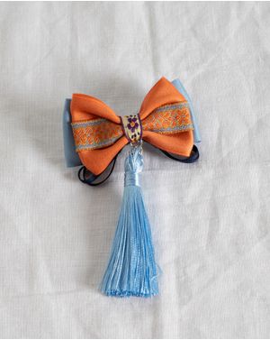 Accesoriu de par funda cu franjuri