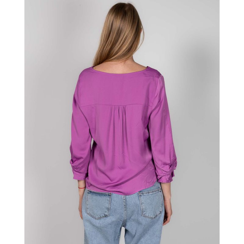 Bluza-decoltata-cu-maneca-trei-sferturi-24ITT44020