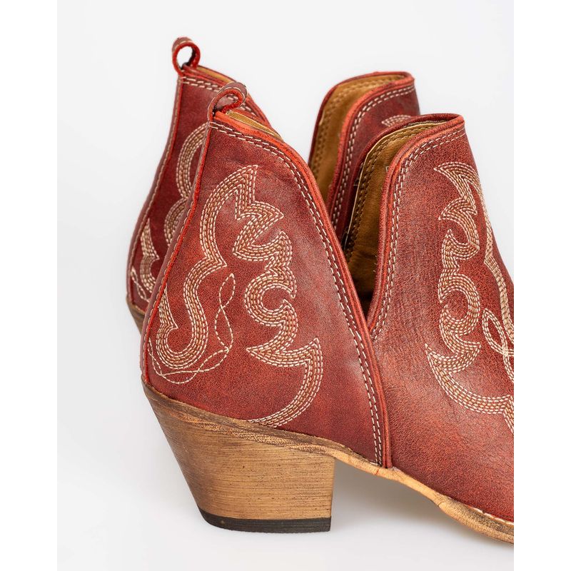 Botine-din-piele-naturala-cu-toc-N240601006
