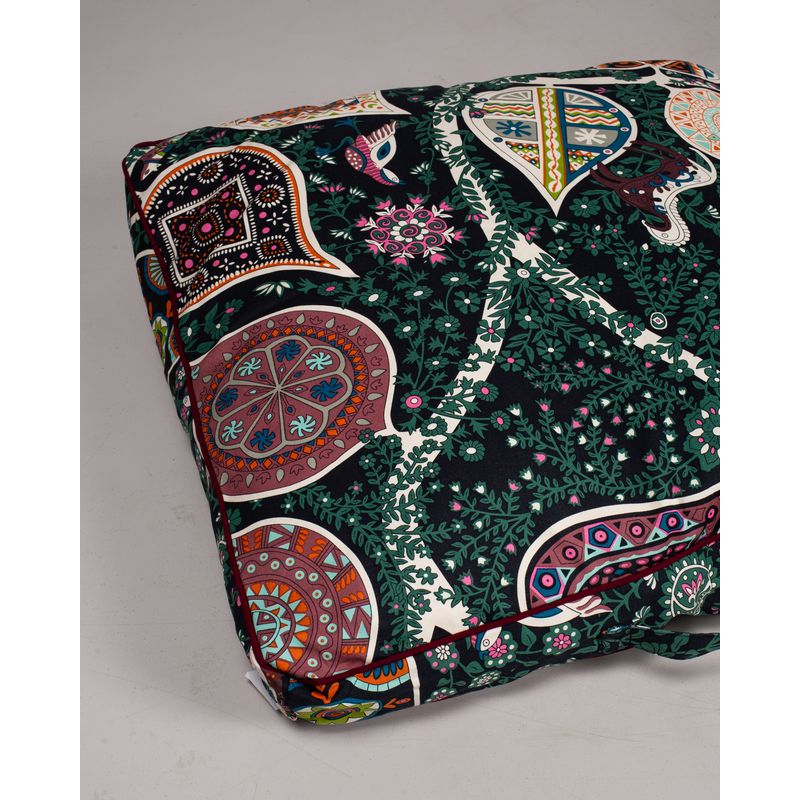 Perna-de-sezut-si-de-podea-cu-model-Paisley