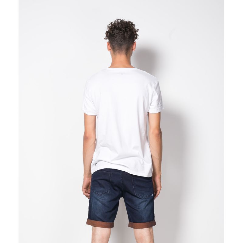 Tricou