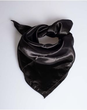 Esarfa neagra din material fin