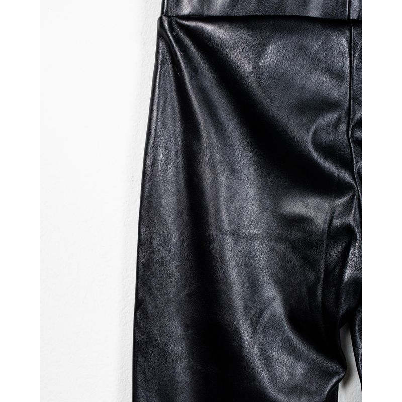 Pantaloni-evazati-din-imitatie-de-piele-23SPO19003