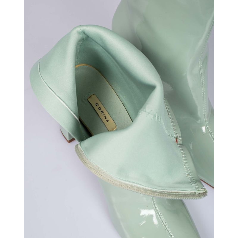 Botine-lacuite-Corina-cu-toc-inalt-si-fermoar-24CHL02009