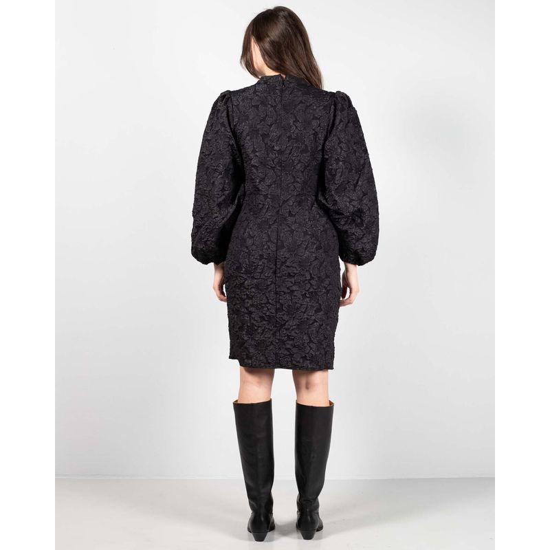 24CLO03015-ROCHIE---DAMA