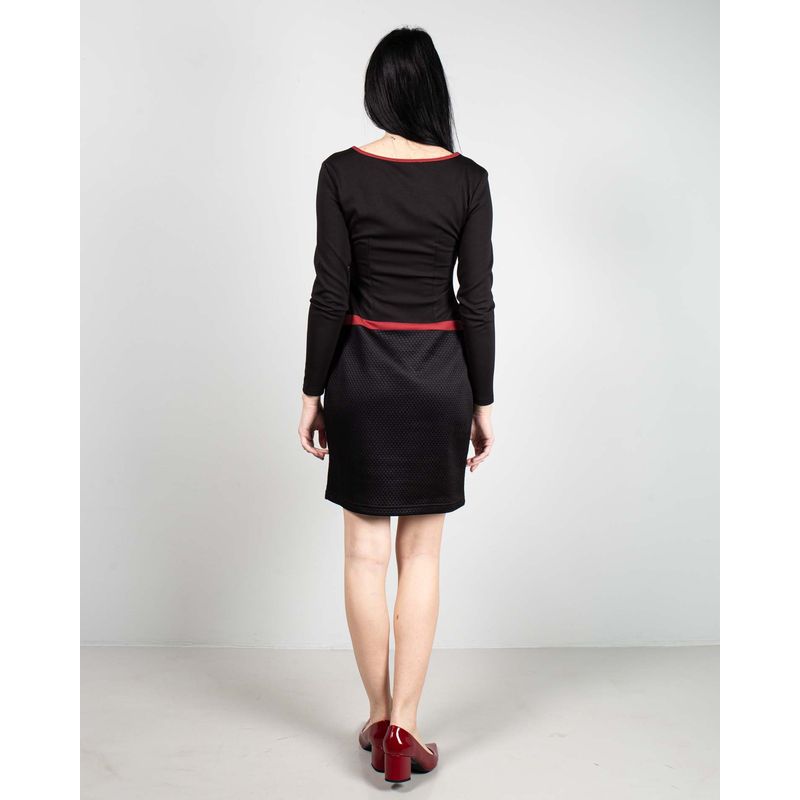 Rochie-cu-detalii-in-contrast-23DAV03085