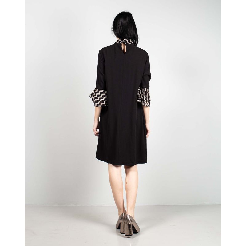 Rochie-dreapta-cu-maneci-largi-23DAV03074