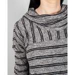 Bluza-in-dungi-cu-maneca-lunga-si-guler-inalt-N240664046