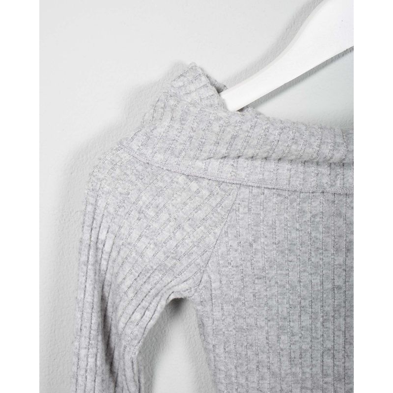 Bluza-din-tricot-cu-umerii-goi-25TEK01032