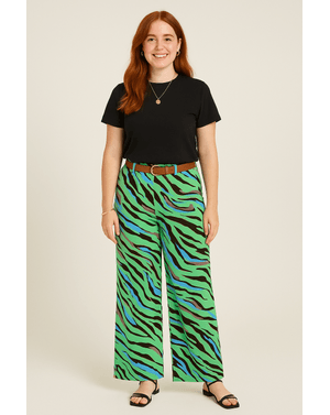 Pantaloni wide cu imprimeu animalier verde – 100% polyester, 100% curaj 24SDP01047