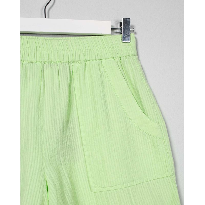 PANTALONI-SCURTI-PENTRU-FEMEI-24SDP01106