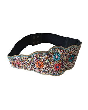 Curea cu margele multicolore