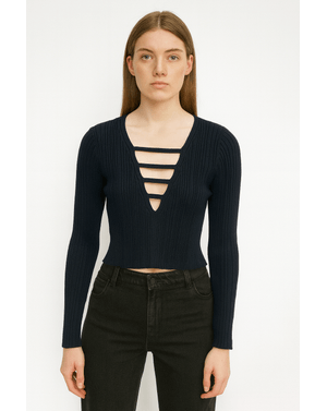 Pulover cropped cu decolteu adânc și detalii decupate 25TEK01122