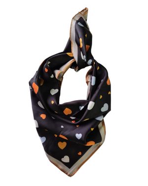 Eșarfă pătrată neagră cu imprimeu vesel cu inimioare 25TAI22064