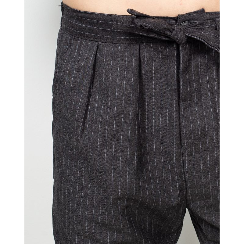 Pantaloni-casual-cu-buzunare-si-talie-elastica-cu-snur--2003503008