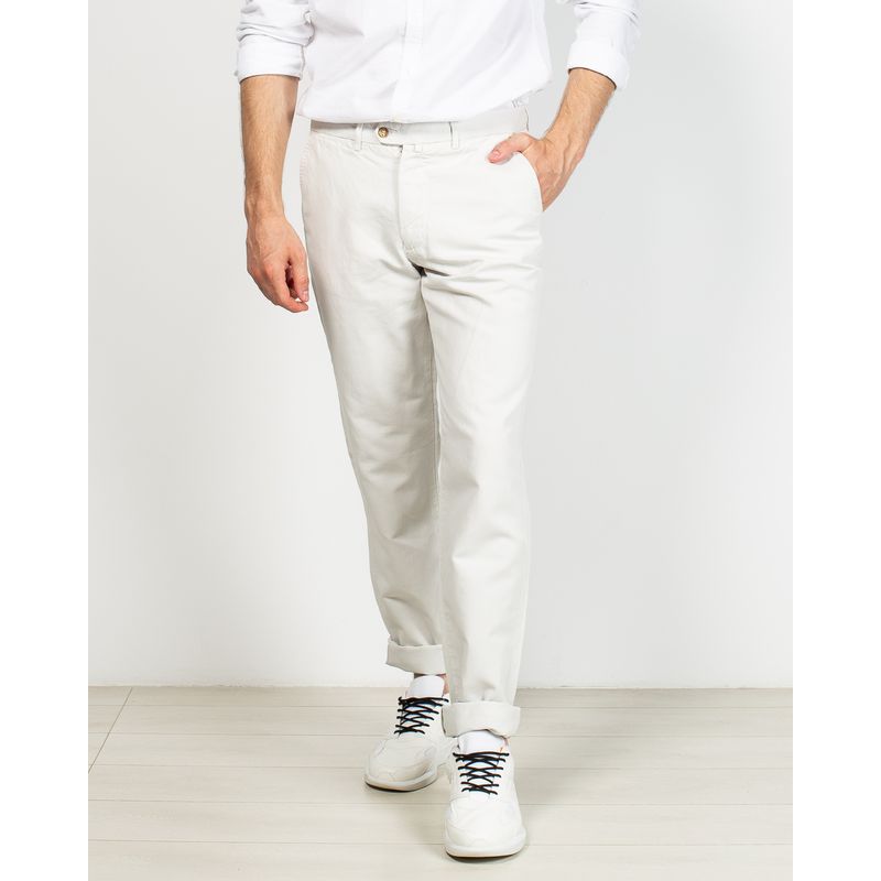 Pantaloni-drepti-cu-buzunare-si-nasturi