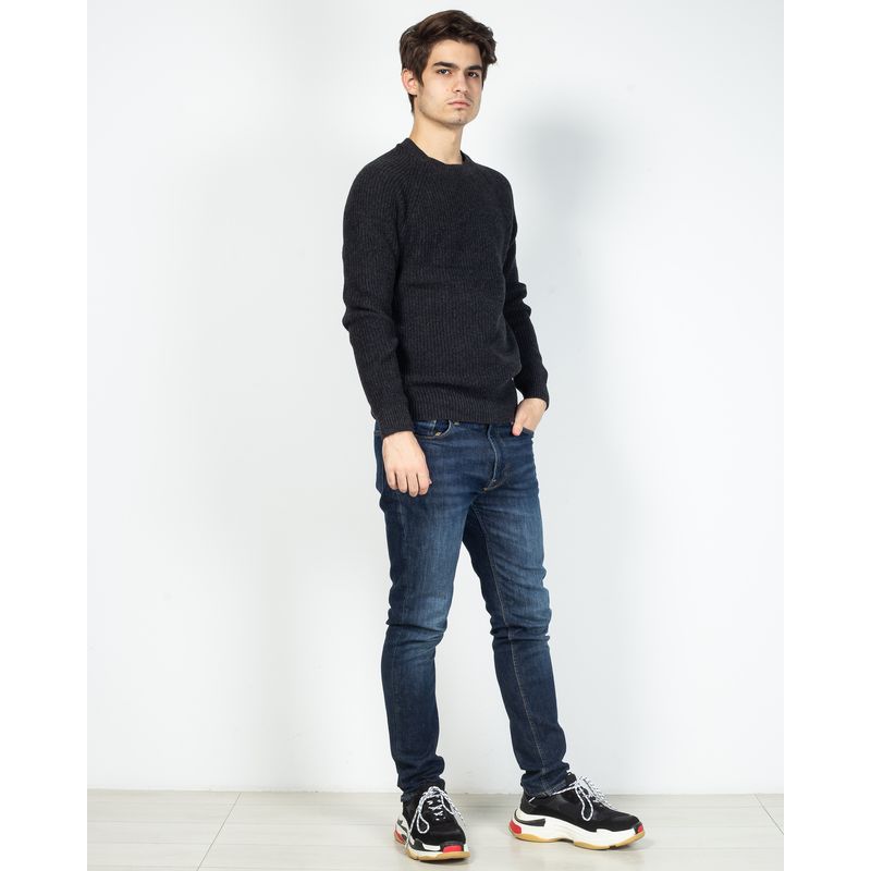 Pulover-simplu-pentru-barbati-cu-maneca-lunga