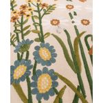 Perna-decorativa-cu-flori-brodate