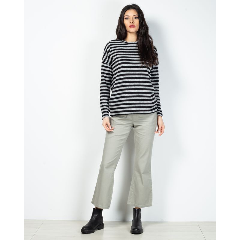 Pantaloni-evazati-cu-buzunare-2030901031