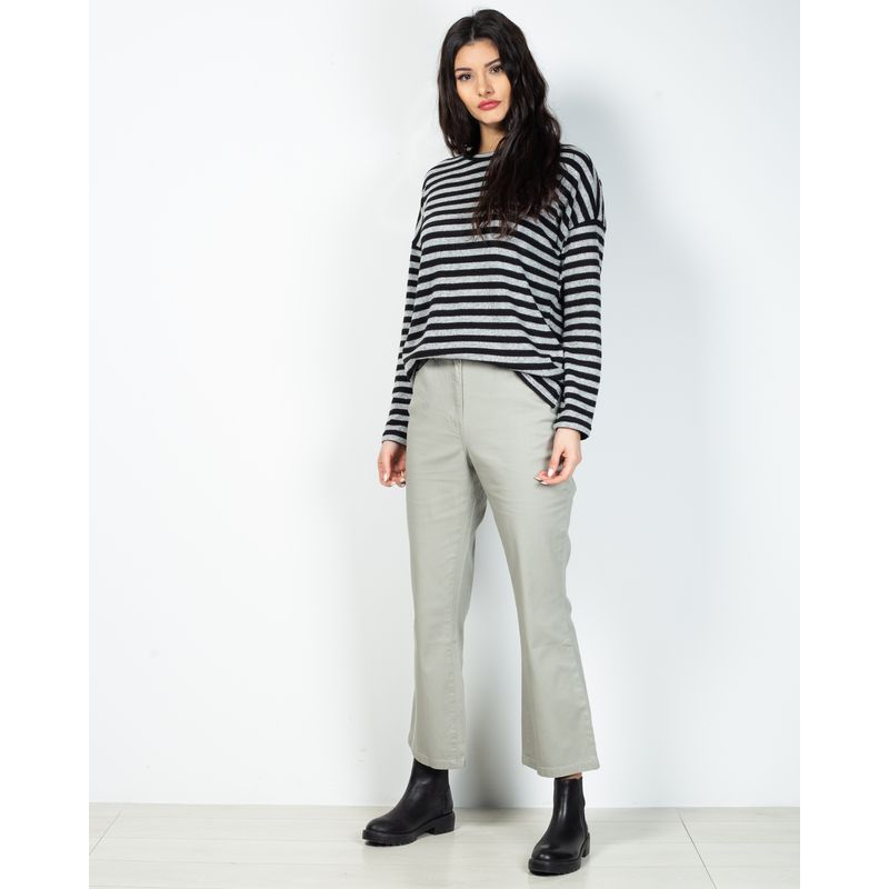 Pantaloni-evazati-cu-buzunare-2030901031